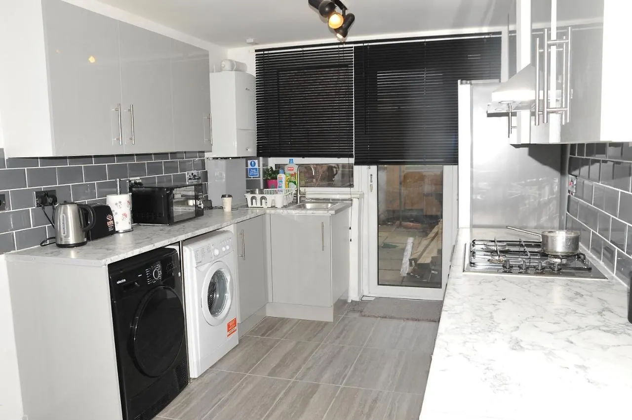 Pensionat Austen House Hotell Thamesmead